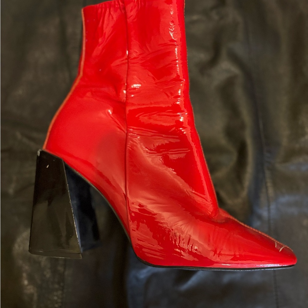 L’Intervalle Red Patent Leather Ankle Boots